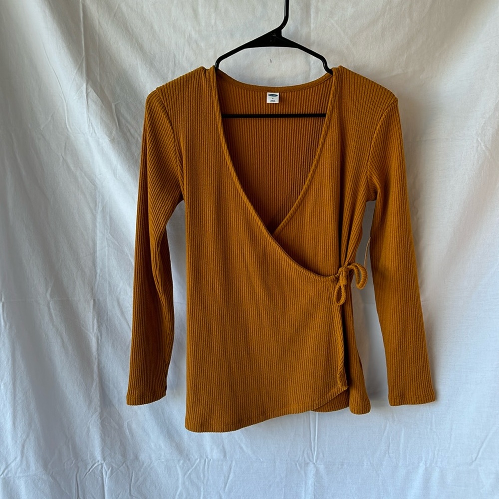 NTW. Old Navy Burnt Orange Wrap Top